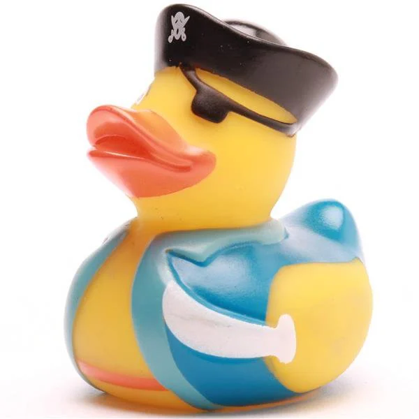 Pirat Badanka med ögonlapp hatt och svärd snett framifrån